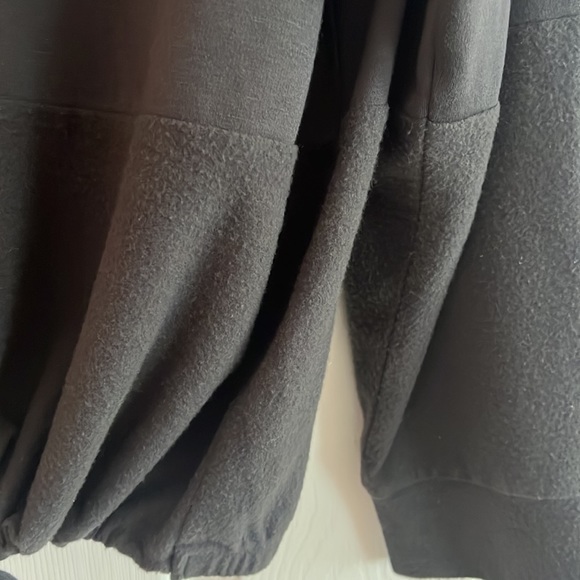 Rafaella Gray Asymmetrical neck super soft top with drawstring. NWOT Size XLP - Picture 4 of 5